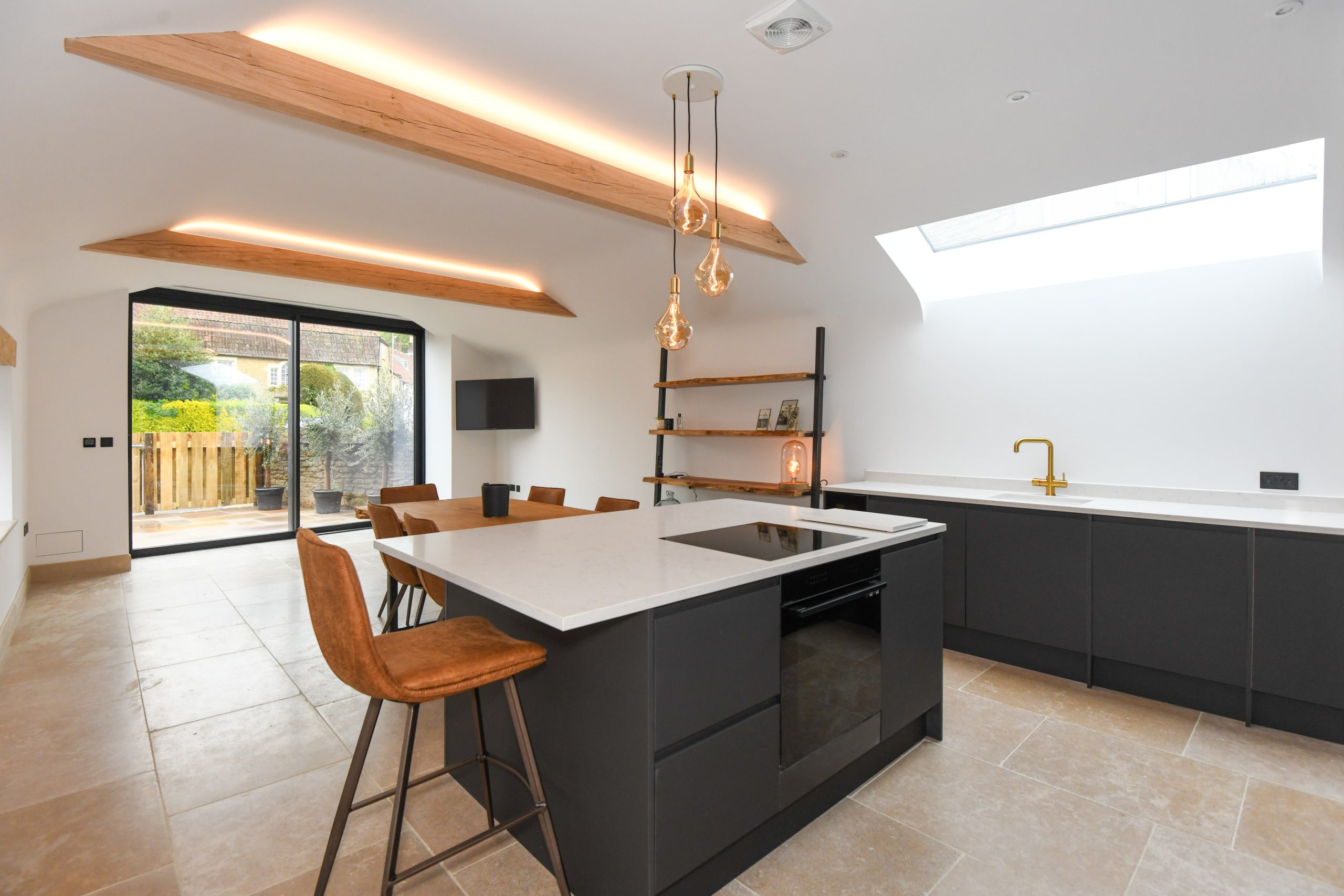 The Long Shed - Kitchen